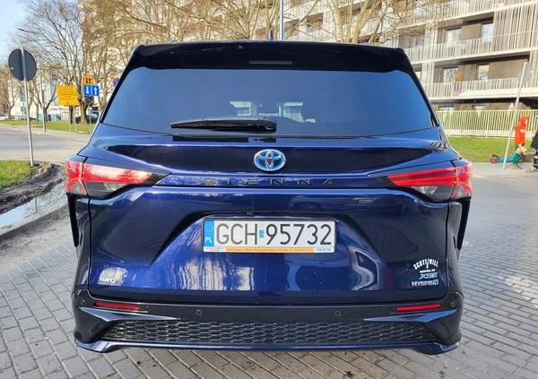 Toyota Sienna cena 209700 przebieg: 14157, rok produkcji 2021 z Warszawa małe 781